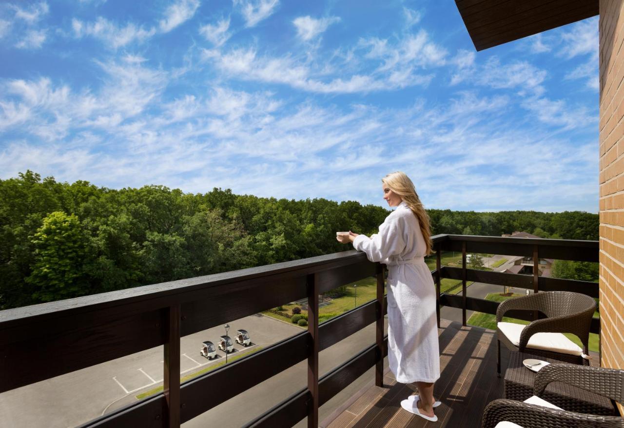 Superior Golf And Spa Resort Charkiv Esterno foto