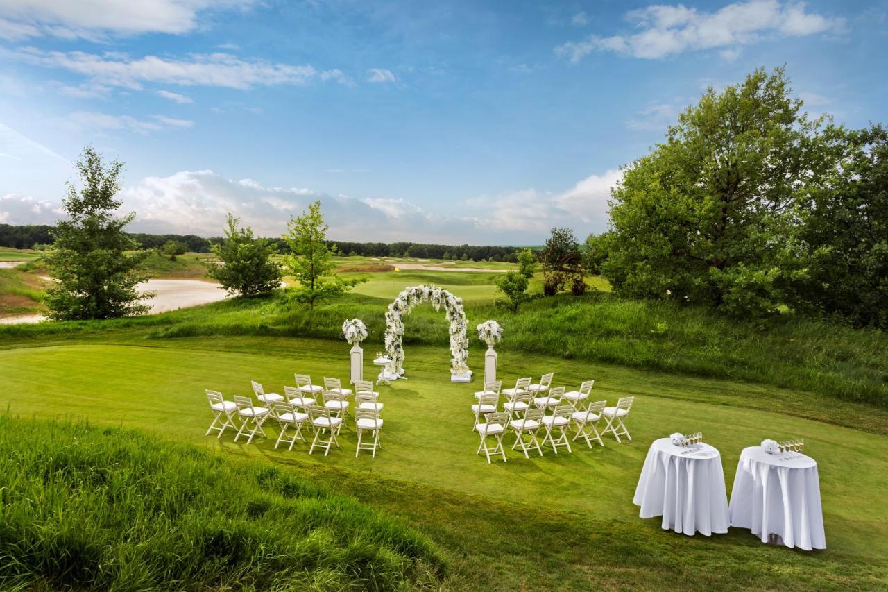 Superior Golf And Spa Resort Charkiv Esterno foto